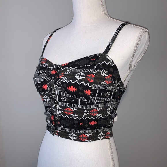 NWT Nollie Button Front Black and White Crop Top - Picture 2 of 9